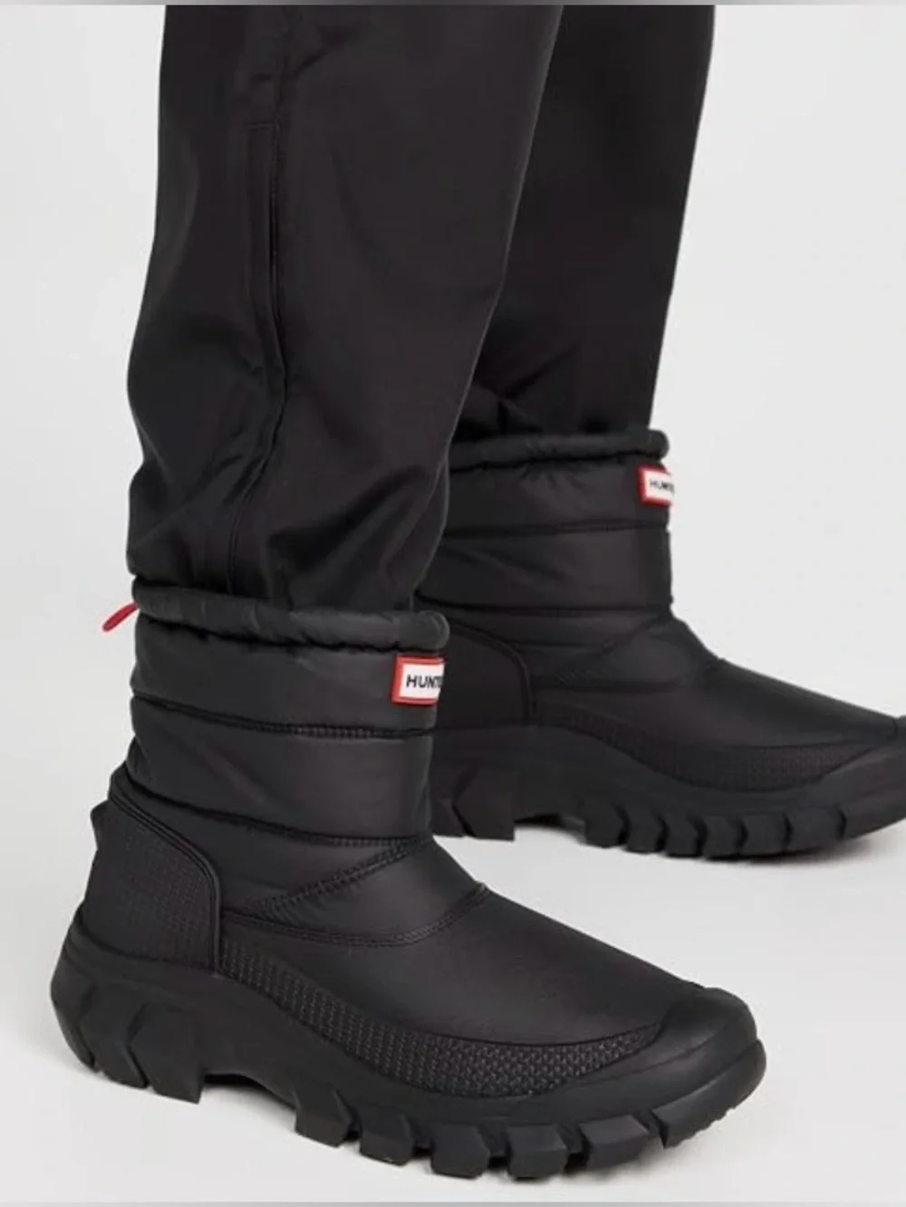 NWT Hunter Women's Intrepid Short Snow Boot Black/Red, Size US 7